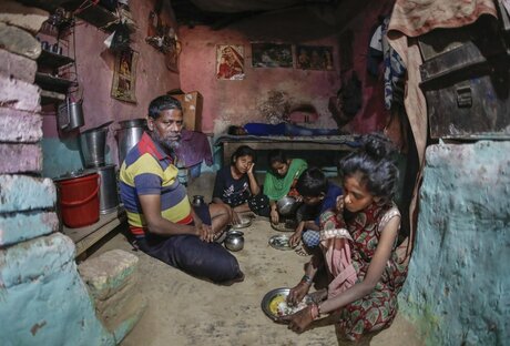 Ấn Độ: khu ổ chuột lớn nhất đang bị coi là 