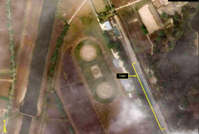 Hình ảnh chụp từ vệ tinh được cho là đoàn tàu của ông Kim ở Wonsan (38 North) ảnh: Reuters