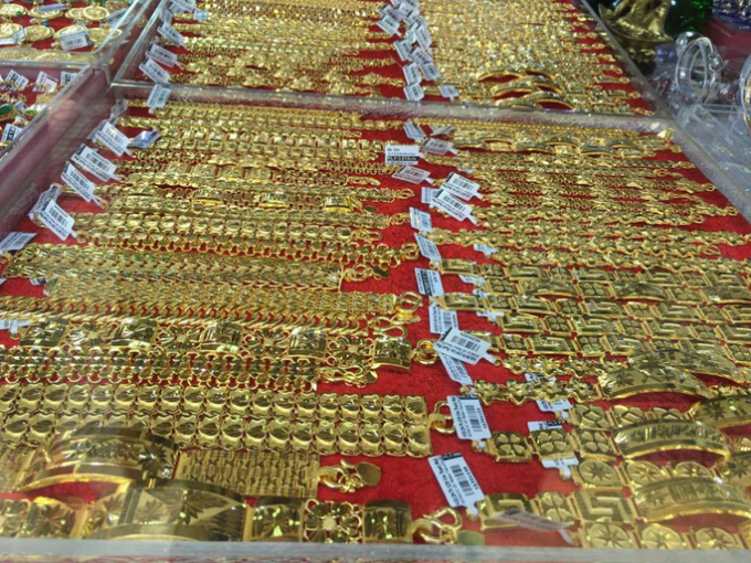 Giá vàng leo lên mức cao kỷ lục 49,15 triệu đồng/lượng