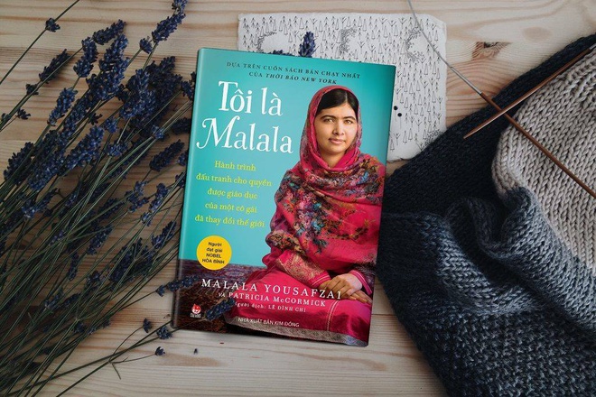Tự truyện Tôi là Malala của Malala Yousafzai, được viết cùng với nhà báo Christina Lamb..