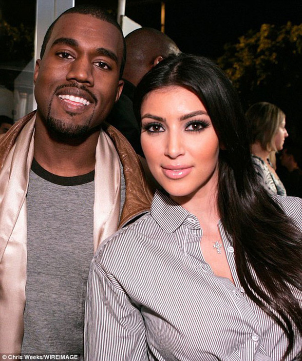 Kanye và Kim gặp nhau năm 2004, sau 3 năm cả hai vẫn chỉ là bạn bè thân thiết. 