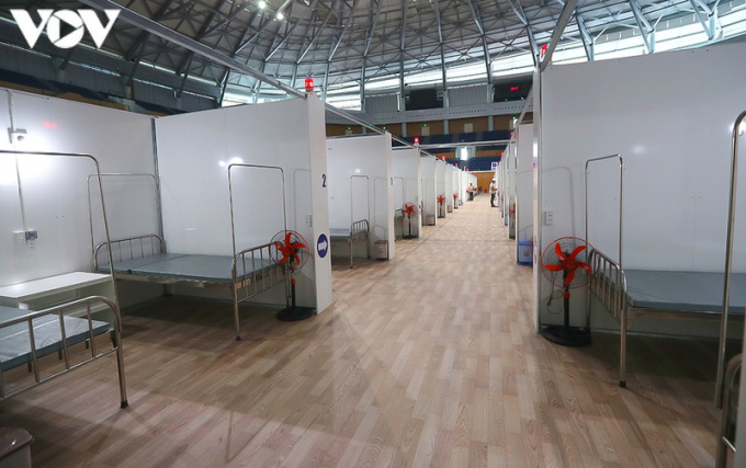   Các khu vực hành lang tầng 2, 3 của Cung thể thao Tiên Sơn được bố trí các giường bệnh dành cho bệnh nhân nhẹ; dự kiến tầng 2 sẽ bố trí khoảng 220 giường, tầng 3 khoảng 200 giường.  