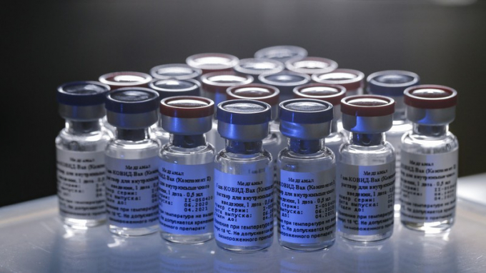 Mỹ cảm thấy nghi ngờ về vaccine ngừa Covid do Nga sản xuất