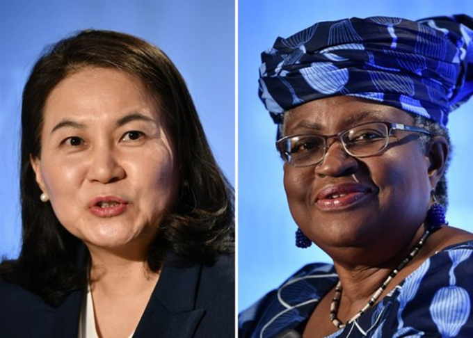 Bà Ngozi Okonjo-Iweala của Nigeria (phải) và Yoo Myung-hee của Hàn Quốc (trái).