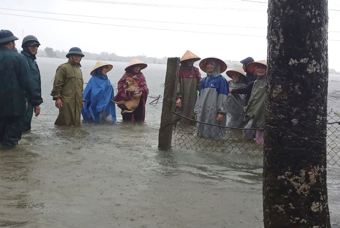 Hồ Kẻ Gỗ xả tràn, Hà Tĩnh lệnh sơ tán hơn 45.000 người