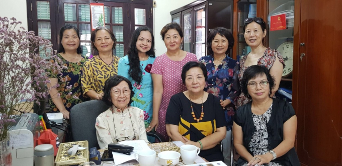 Chủ tịch Hội Nữ trí thức Việt Nam - GS. TSKH Phạm Thị Trân Châu gặp gỡ, làm việc với Ban chấp hành Chi hội Đối ngoại (1/7/2020
