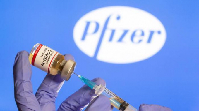 Hội đồng FDA chấp thuận vaccine COVID-19 do Pfizer phát triển
