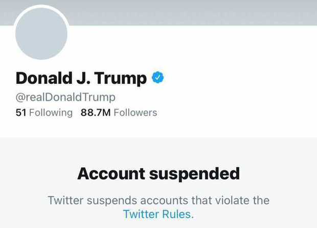   Tài khoản có 88,7 triệu người theo dõi của ông Trump đã bị Twitter khóa vô thời hạn  
