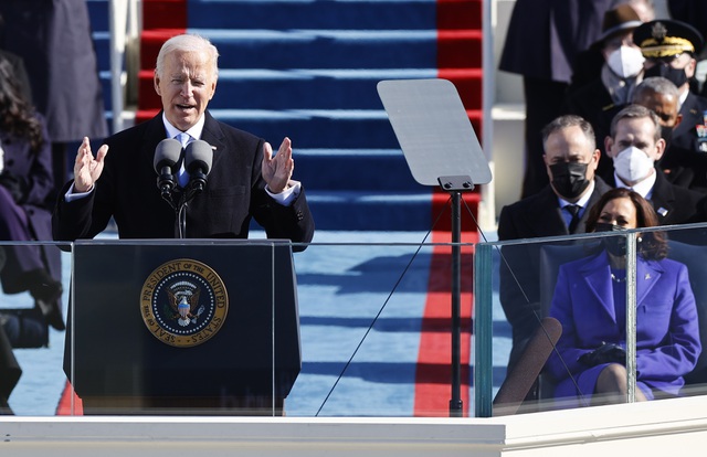 Ông Biden nói rằng ngày hôm nay là sự kiện tôn vinh nền dân chủ, và 