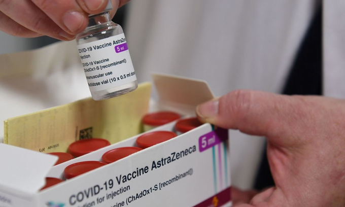 Bộ Y tế ký văn bản cho phép nhập khẩu 204.000 liều vaccine Covid-19