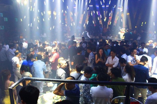 TP.HCM cho phép mở lại dịch vụ quán bar, karaoke, vũ trường