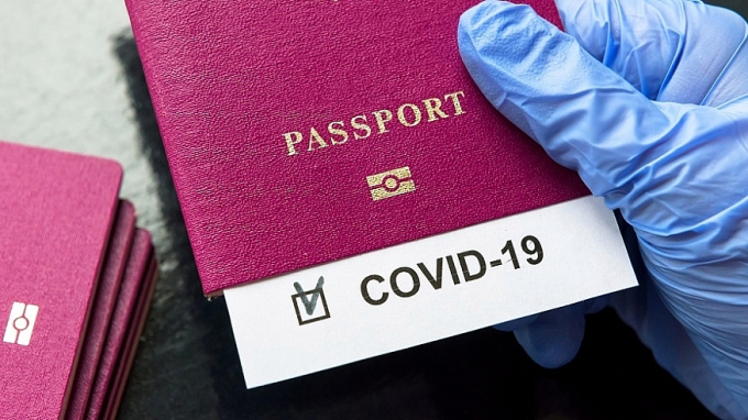 Bộ Y tế xem xét các phương án triển khai áp dụng hộ chiếu vắc xin COVID-19
