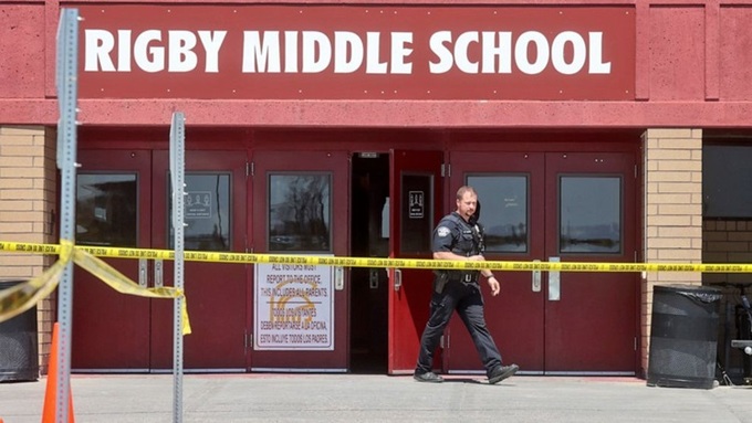 Nữ sinh lớp 6 nổ súng tại trường học khiến 3 người bị thương