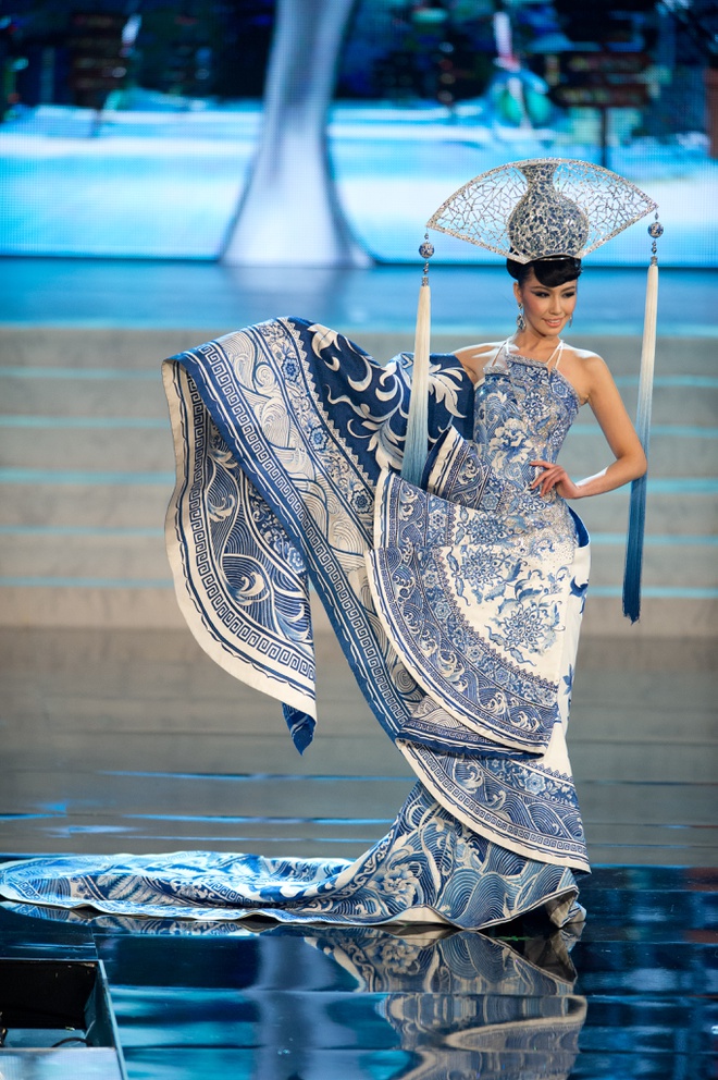 Trang phục dân tộc của châu Á giành chiến thắng ở các năm Miss Universe