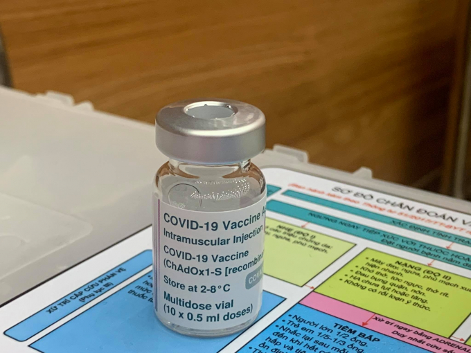   Việt Nam đã cấp phép cho 2 vaccine được sử dụng trong trường hợp khẩn cấp gồm AstraZeneca và Sputnik V. Ảnh: VGP/Hiền Minh  