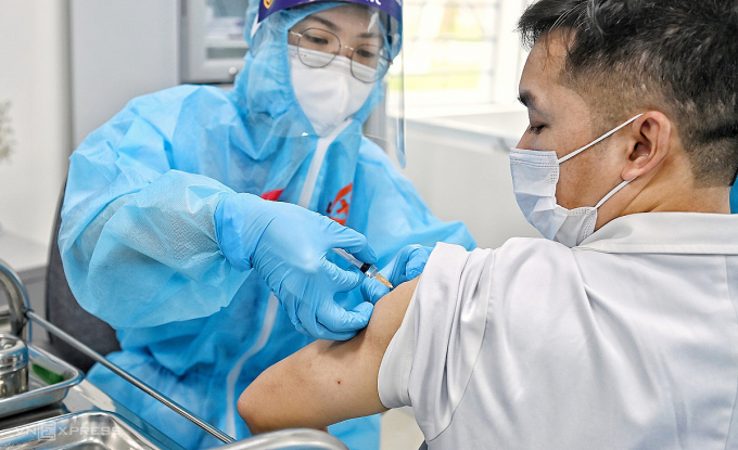TP HCM tiếp nhận 71.800 liều vaccine Covid-19 AstraZeneca trong đợt ba
