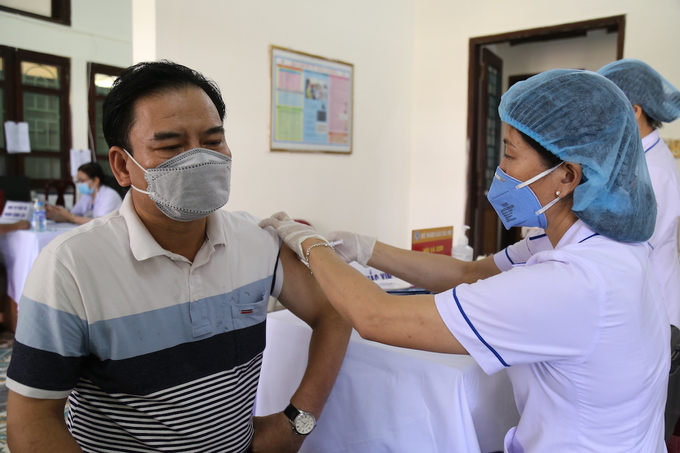 Tốc độ tiêm chủng của Việt Nam chậm hơn so với các quốc gia trong cùng khu vực