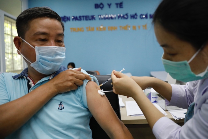 TP HCM kiến nghị được chủ động đàm phán mua vắc xin