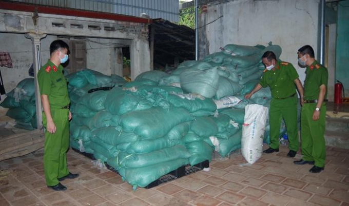 Thái Nguyên: Phát hiện 13,5 tấn găng tay y tế bẩn chuẩn bị đưa đi tiêu thụ