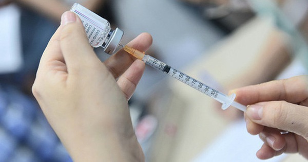 Phó thủ tướng Vũ Đức Đam đồng ý đề nghị của UBND TP.HCM việc mua và nhập khẩu vắc xin
