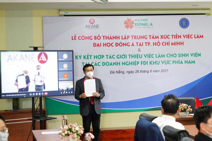   Lễ ký kết thành lập trung tâm xúc tiến việc làm Đại học Đông Á tại TP. Hồ Chí Minh diễn ra trực tuyến  
