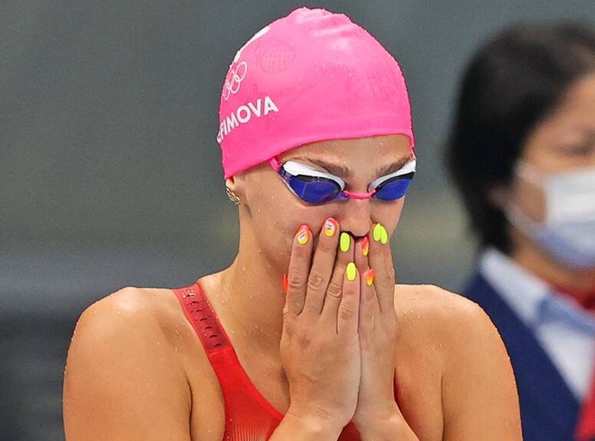 Yuliya Yefimova, VĐV bơi của Nga hồi hộp trước giờ thi đấu.