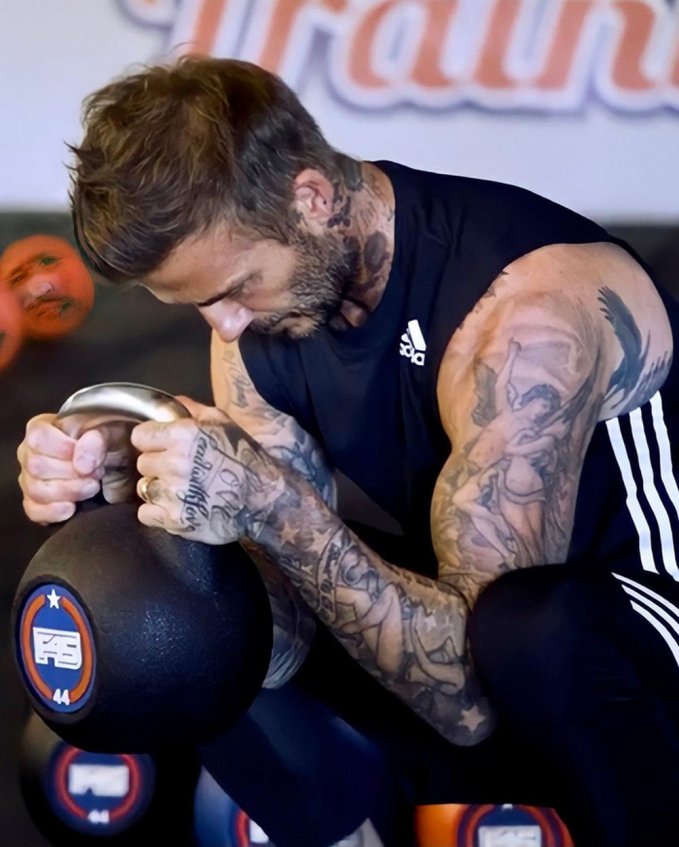 David Beckham khoe body hoàn hảo ở tuổi 46: 
