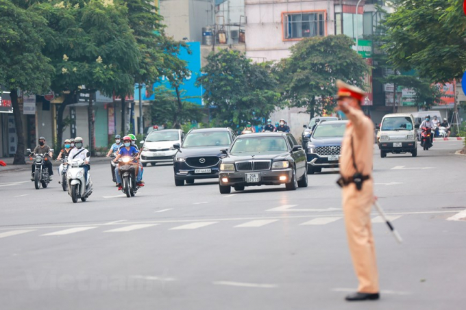 Mặc dù không kiểm soát giấy đi đường từ 21/9, song thành phố vẫn yêu cầu người dân không ra đường nếu không thực sự cần thiết.(Ảnh: PV/Vietnam+)