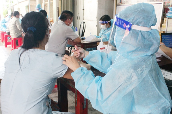 4 cán bộ ở Đồng Nai bị thôi chức vì chống dịch chưa tốt