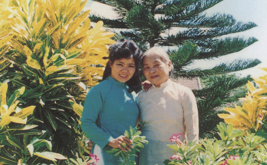 Mẹ và Văn Dương Thành, 1991