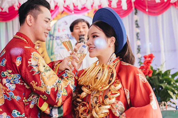 Cô dâu Hà Nội được trao của hồi môn 50 cây vàng và 20 tỷ đồng
