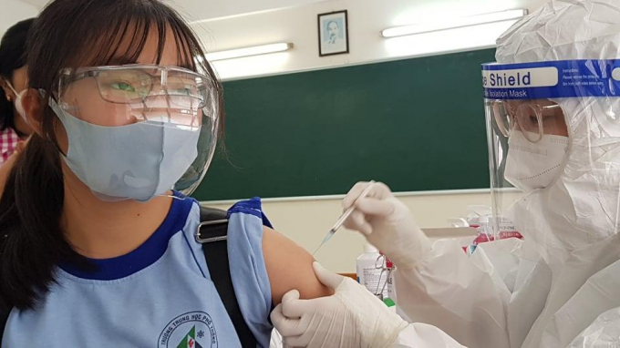 TP.HCM chuẩn bị tiêm mũi 2 vaccine Covid-19 cho học sinh 12-17 tuổi, sắp tiêm mũi 1 cho học sinh lớp 6