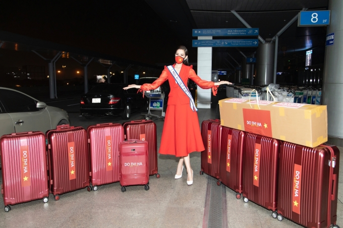 Hoa hậu Đỗ Thị Hà mang 10 kiện hành lý nặng 200kg lên đường thi Miss World