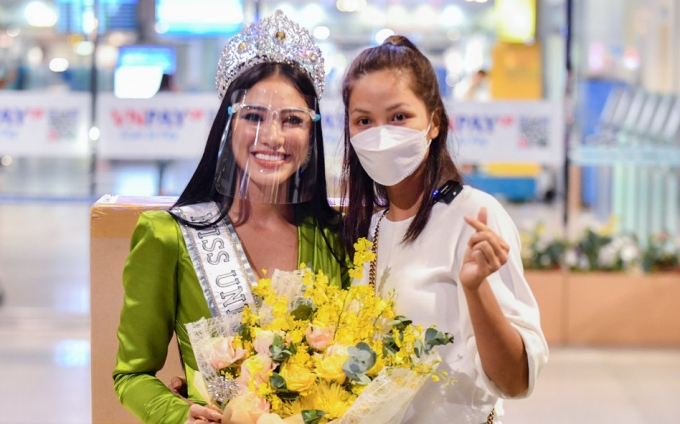 Kim Duyên lên đường đến Israel chinh chiến Miss Universe 2021