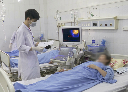   Các bệnh nhân đang được điều trị tại Bệnh viện Đa khoa tỉnh Thanh Hóa hiện đã qua cơn nguy kịch - Ảnh Tuấn Minh  