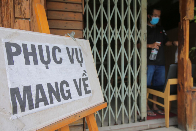 Hà Nội: Quận Đống Đa dừng bán hàng ăn tại chỗ từ 12h ngày 13/12