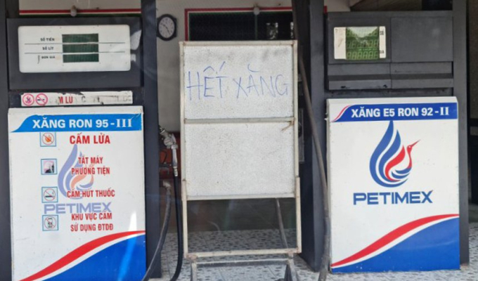           Ngày 8/2, cửa hàng xăng dầu Minh Dương ở Sóc Trăng cho biết đơn vị đã hết xăng bán. Ảnh: Việt Tường.          