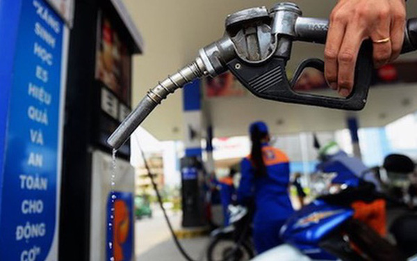 Chuyên gia: Điều hành giá xăng dầu đang bộc lộ nhiều vấn đề
