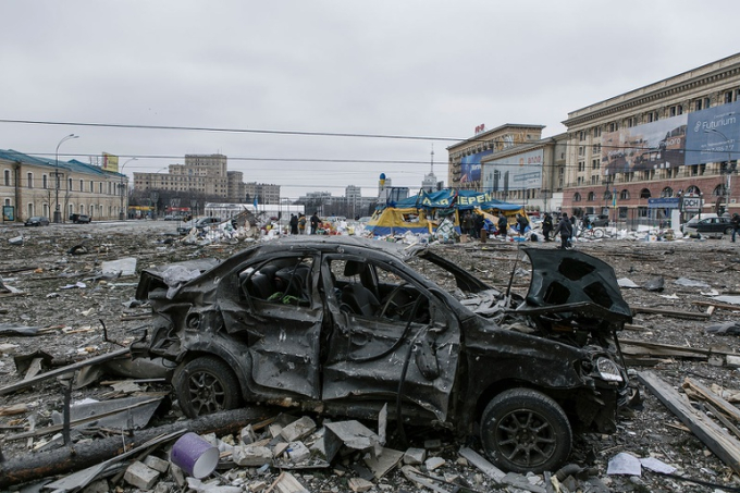 Thành phố lớn đầu tiên của Ukraine đã bị lực lượng Nga đã kiểm soát 