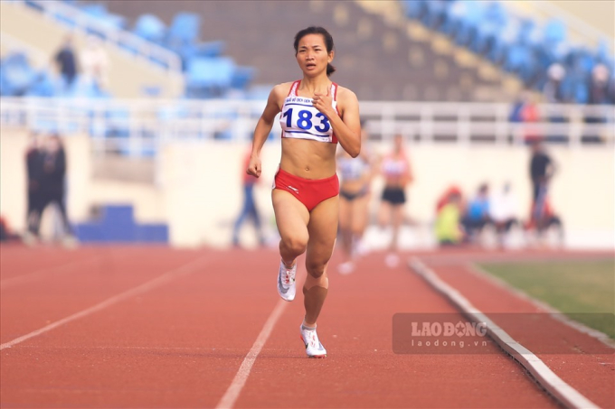 Nguyễn Thị Oanh (điền kinh): Tại giải điền kinh vô địch quốc gia 2021, chân chạy Nguyễn Thị Oanh đã bảo vệ thành công ngôi vô địch ở nội dung 1.500m nữ, 5.000m và 3.000m chướng ngại vật. Cô còn phá kỷ lục quốc gia tồn tại suốt 18 năm ở cự ly 5.000m. Tại SEA Games 30 trên đất Philippines (2019), Nguyễn Thị Oanh cũng giành 