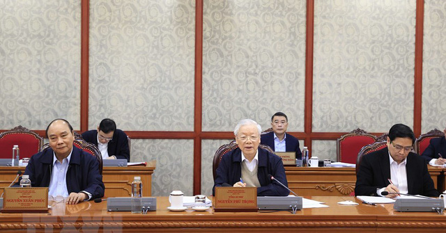   Tổng Bí thư Nguyễn Phú Trọng chủ trì cuộc họp Bộ Chính trị.  