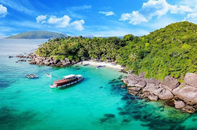 Phát triển Côn Đảo thành khu du lịch sinh thái biển đảo và văn hóa lịch sử tầm cỡ quốc tế