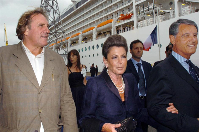 2. Rafaela Aponte có giá trị tài sản ròng 16,8 tỷ USD (tài sản 2 vợ chồng). Rafaela và chồng, Gianluigi, thành lập công ty Vận tải biển Địa Trung Hải vào năm 1970. Hiện hãng có 600 tàu tại 155 quốc gia, trở thành hãng tàu lớn nhất thế giới. (Ảnh: AFP/Getty Images)