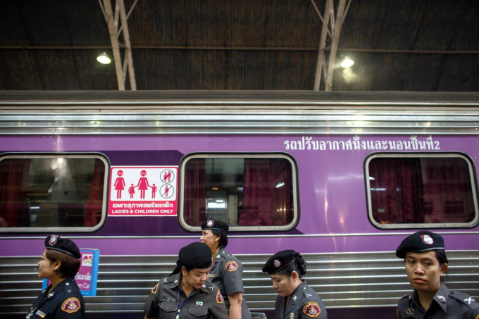 Thái Lan qui định toa tàu dành riêng cho phụ nữ và trẻ em sau khi xảy ra vụ một em gái 13 tuổi bị tấn công và bị giết trên chuyến tàu đêm