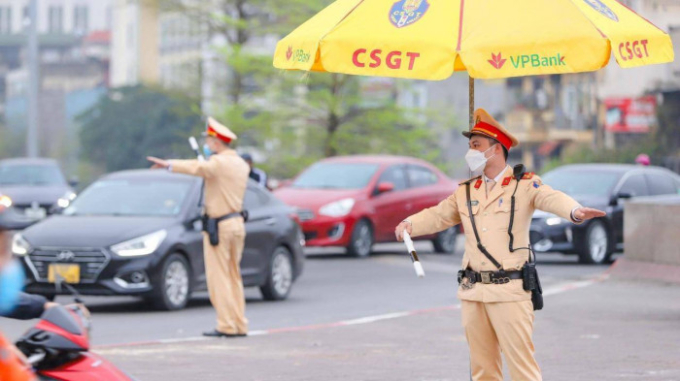 Cảnh sát giao thông khuyến cáo người dân tham gia giao thông khi diễn ra SEA Games 31