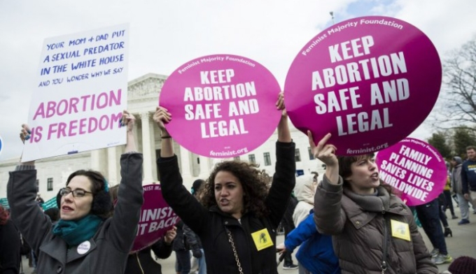 Phong trào nữ quyền song hành cùng quyền được phá thai