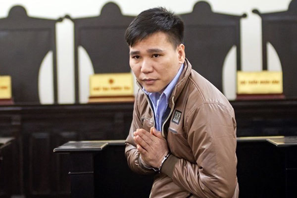 Hình ảnh Châu Việt Cường tại phiên tóa xét xử.
