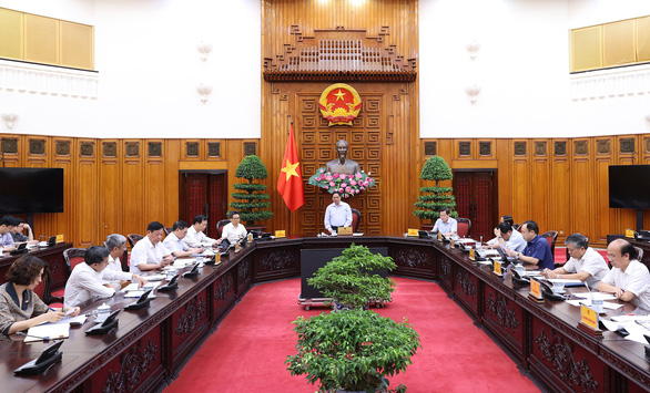   Thủ tướng Phạm Minh Chính chủ trì cuộc họp của Thường trực Chính phủ về tình hình cung ứng thuốc, vật tư y tế - Ảnh: TTXVN  