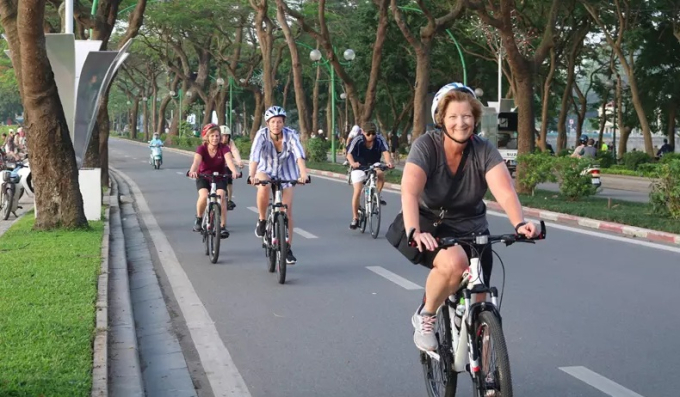 Vì sao Hà Nội thành điểm du lịch lý tưởng bằng xe đạp?