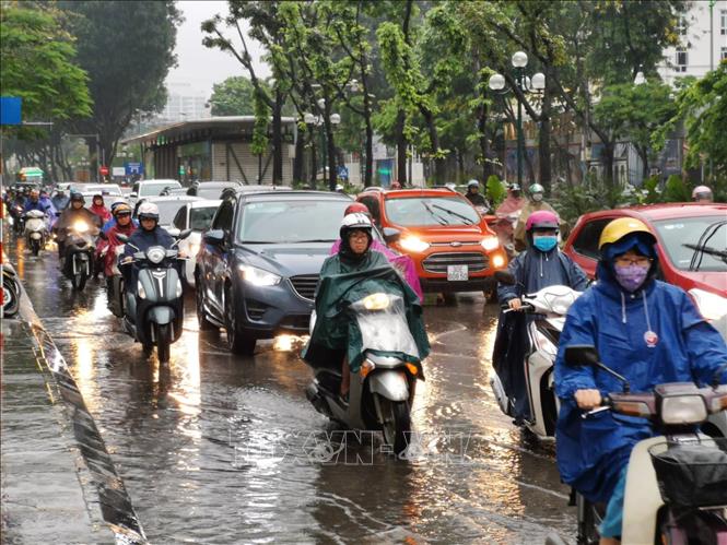 Dự báo Trung Bộ và Nam Bộ lượng mưa cao hơn trung bình nhiều năm, cảnh báo nguy cơ cao xảy ra mưa lớn dồn dập vào tháng 10-11/2022. Ảnh: TTXVN.
